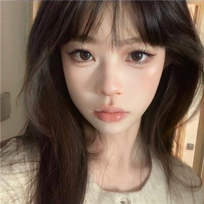 昂首挺胸